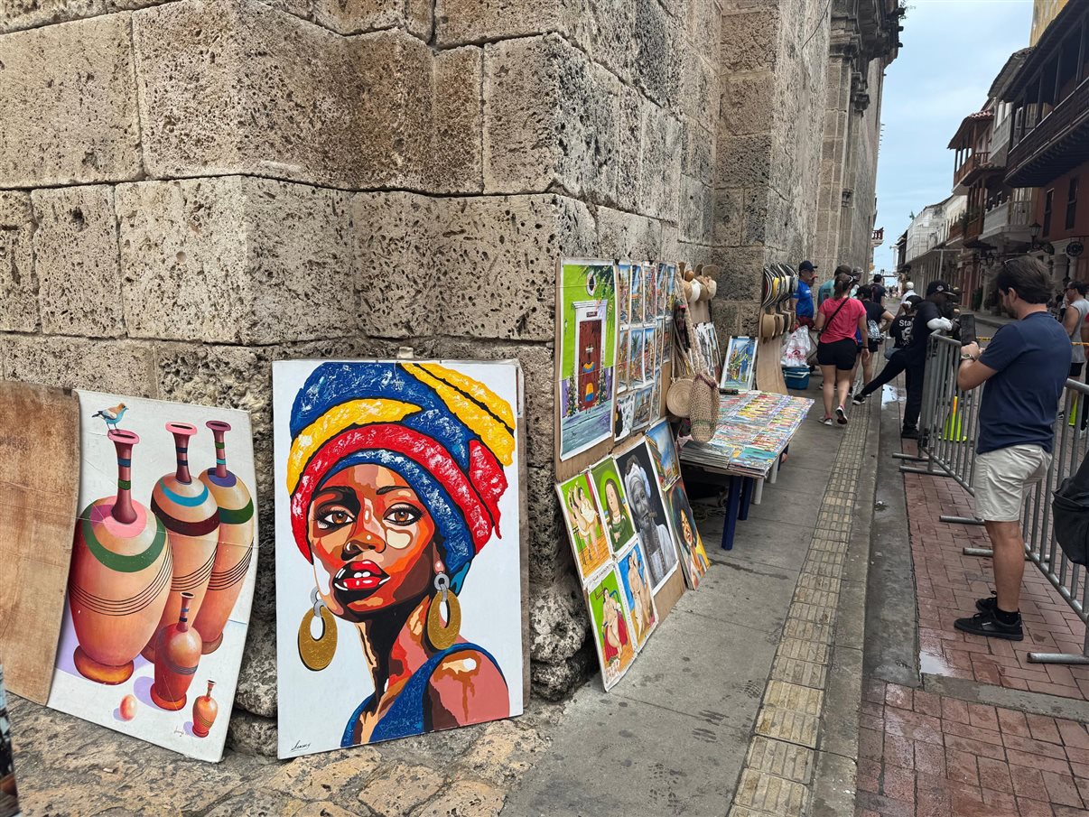 Henrique Gomes, da Personnalise Voyage, Wirley Ferreira, da Revelando o Mundo, Ricardo Sidaras, da PANROTAS, Fernando Alves, da IBR, Marcio Roberto, da São Judas Viagens, Hugo Lagares, da Visual Turismo, Italo Santos, da Kalina, Rodrigo Martines, da Visual Turismo, e Denys Duarte, da Alternativa Experience