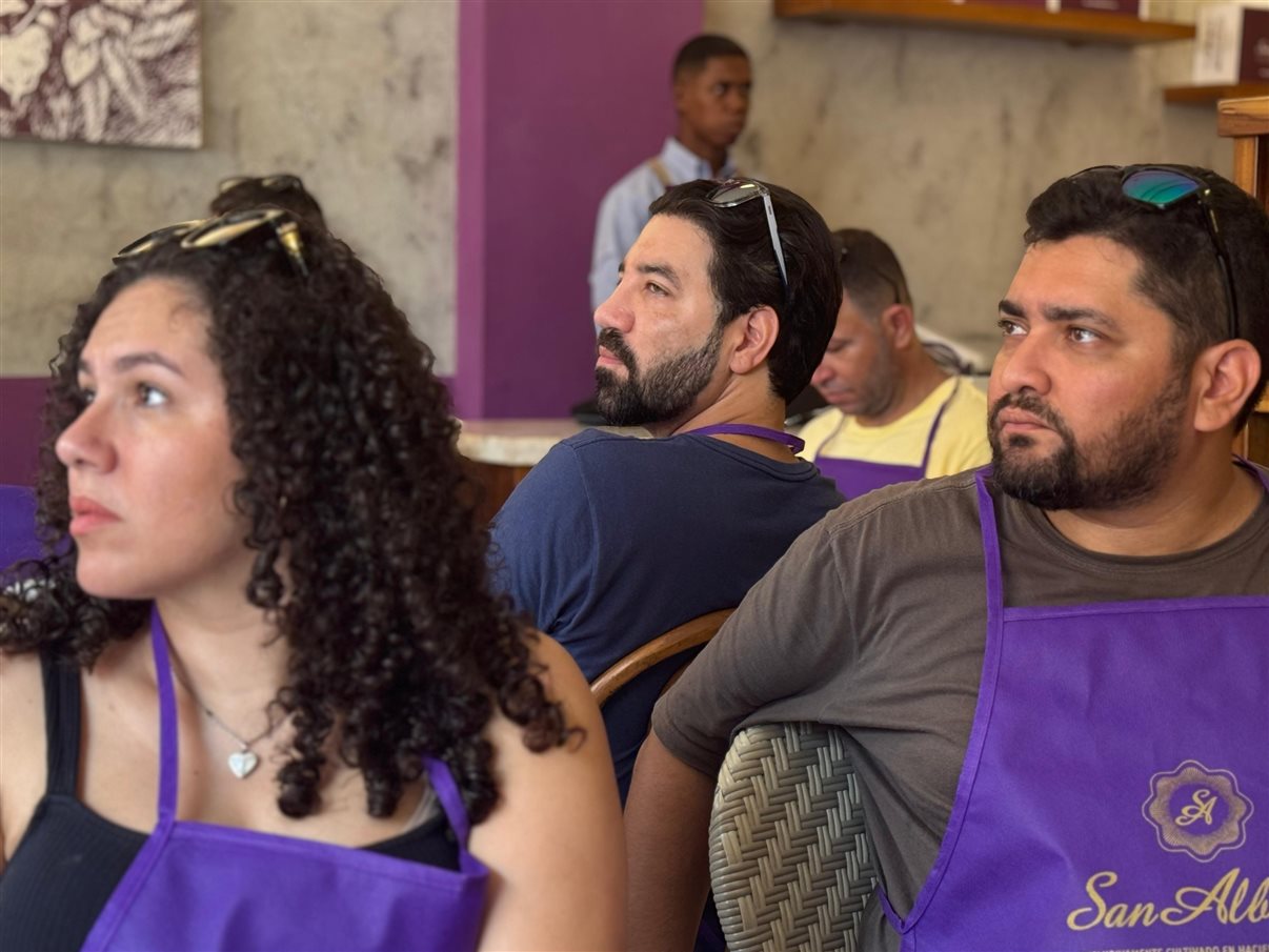 Henrique Gomes, da Personnalise Voyage, Wirley Ferreira, da Revelando o Mundo, Ricardo Sidaras, da PANROTAS, Fernando Alves, da IBR, Marcio Roberto, da São Judas Viagens, Hugo Lagares, da Visual Turismo, Italo Santos, da Kalina, Rodrigo Martines, da Visual Turismo, e Denys Duarte, da Alternativa Experience