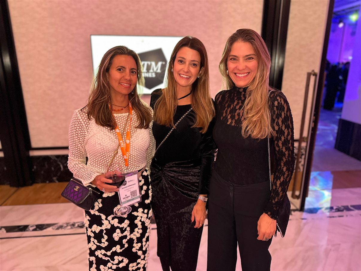 Renata Yano, da Teresa Perez Tours, Karian Mariath Michels, da Mundo Kaa, e Thomas Pedroni, do Beau-Rivage Pallace Lausanne e Chateau d'Ouchy