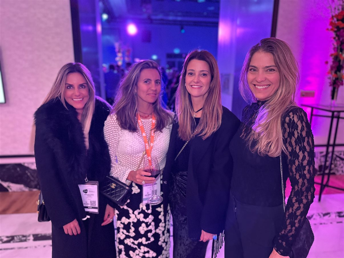 Renata Yano, da Teresa Perez Tours, Karian Mariath Michels, da Mundo Kaa, e Thomas Pedroni, do Beau-Rivage Pallace Lausanne e Chateau d'Ouchy