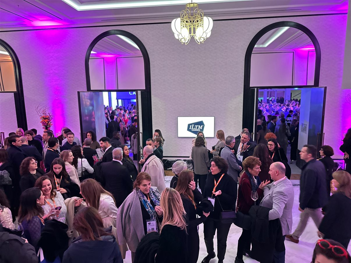 Renata Yano, da Teresa Perez Tours, Karian Mariath Michels, da Mundo Kaa, e Thomas Pedroni, do Beau-Rivage Pallace Lausanne e Chateau d'Ouchy