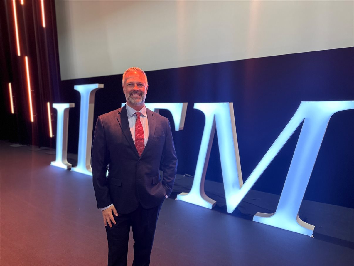 Renata Yano, da Teresa Perez Tours, Karian Mariath Michels, da Mundo Kaa, e Thomas Pedroni, do Beau-Rivage Pallace Lausanne e Chateau d'Ouchy