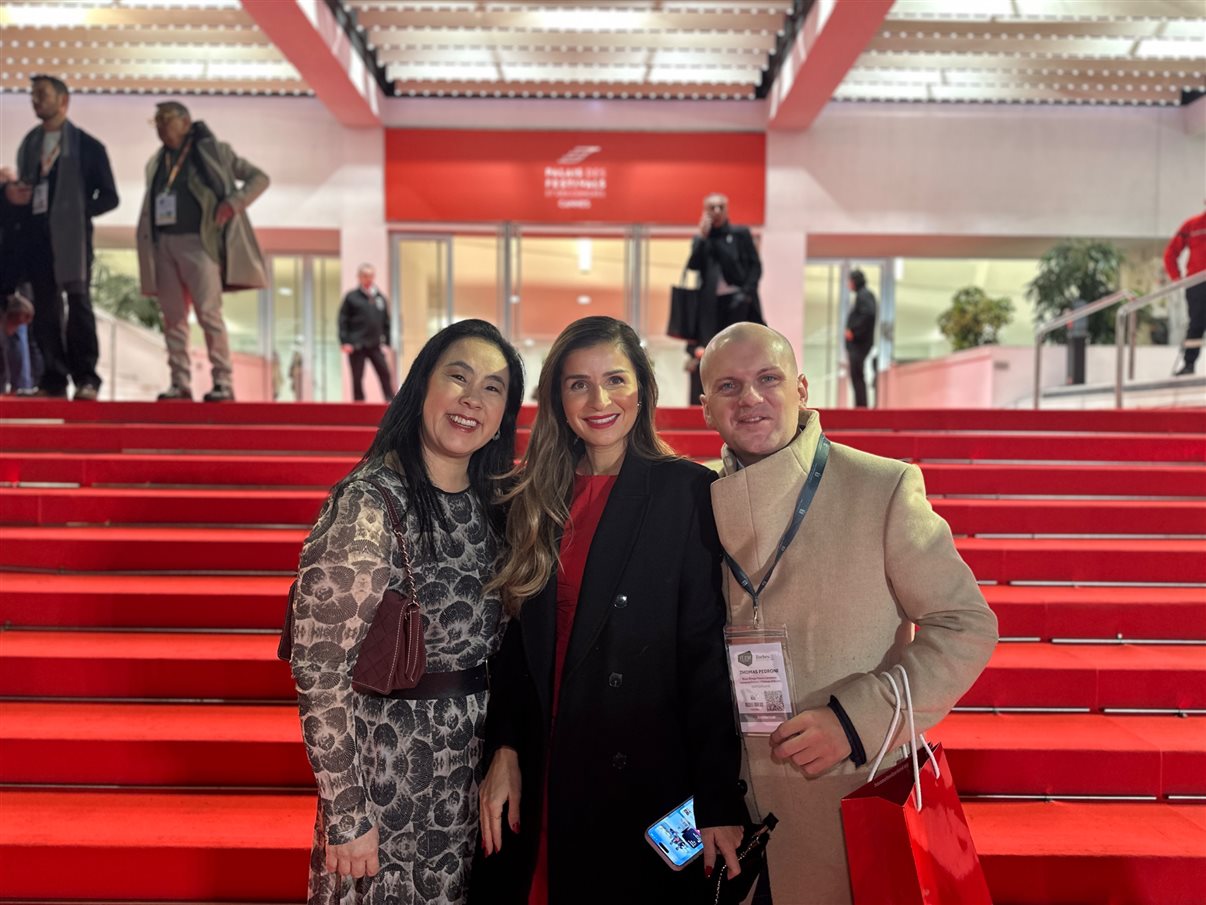 Renata Yano, da Teresa Perez Tours, Karian Mariath Michels, da Mundo Kaa, e Thomas Pedroni, do Beau-Rivage Pallace Lausanne e Chateau d'Ouchy