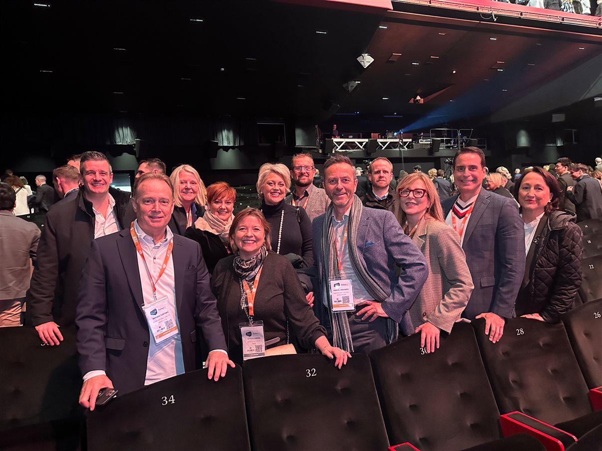 Renata Yano, da Teresa Perez Tours, Karian Mariath Michels, da Mundo Kaa, e Thomas Pedroni, do Beau-Rivage Pallace Lausanne e Chateau d'Ouchy