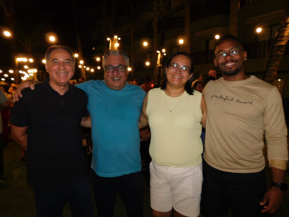 Eduardo Tiburtius, da Associação dos Hotéis de Porto de Galinhas, Marcelo Godeiro, da Webbeds, e Michelle Guedes, da Bancorbras