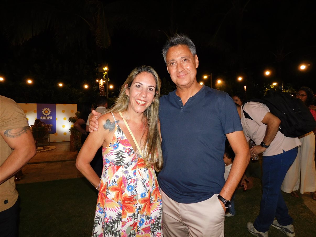 Eduardo Tiburtius, da Associação dos Hotéis de Porto de Galinhas, Marcelo Godeiro, da Webbeds, e Michelle Guedes, da Bancorbras