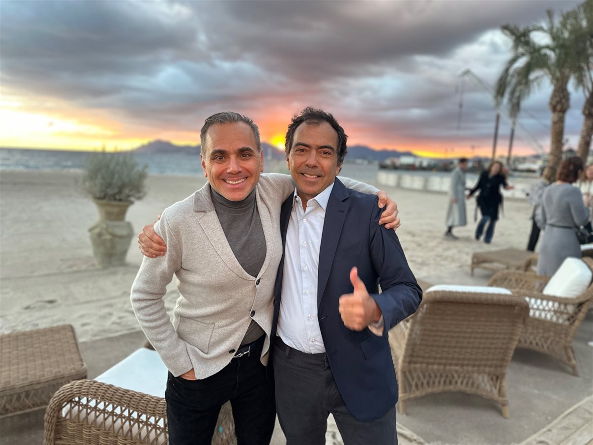 Sylvia Silva, da Embark Beyond Brasil, Tomas Perez, do TP Group, e Jennifer Ponton, da Embark Beyond