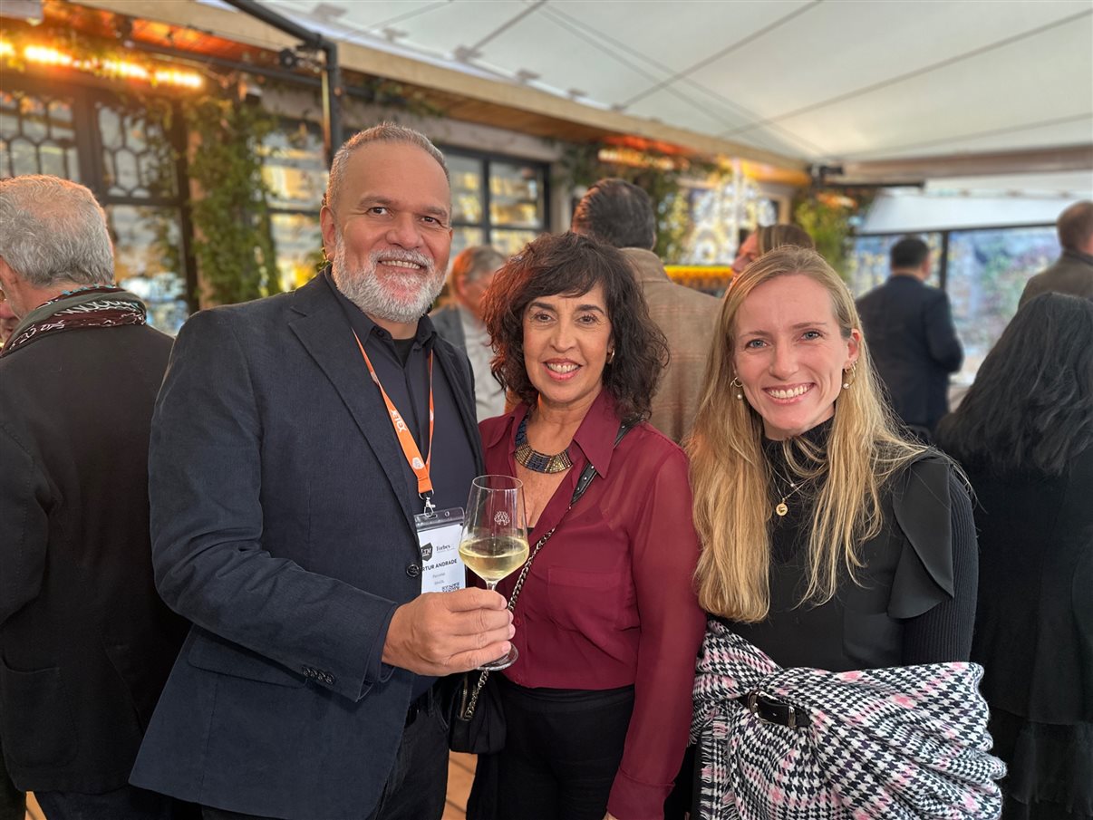 Sylvia Silva, da Embark Beyond Brasil, Tomas Perez, do TP Group, e Jennifer Ponton, da Embark Beyond