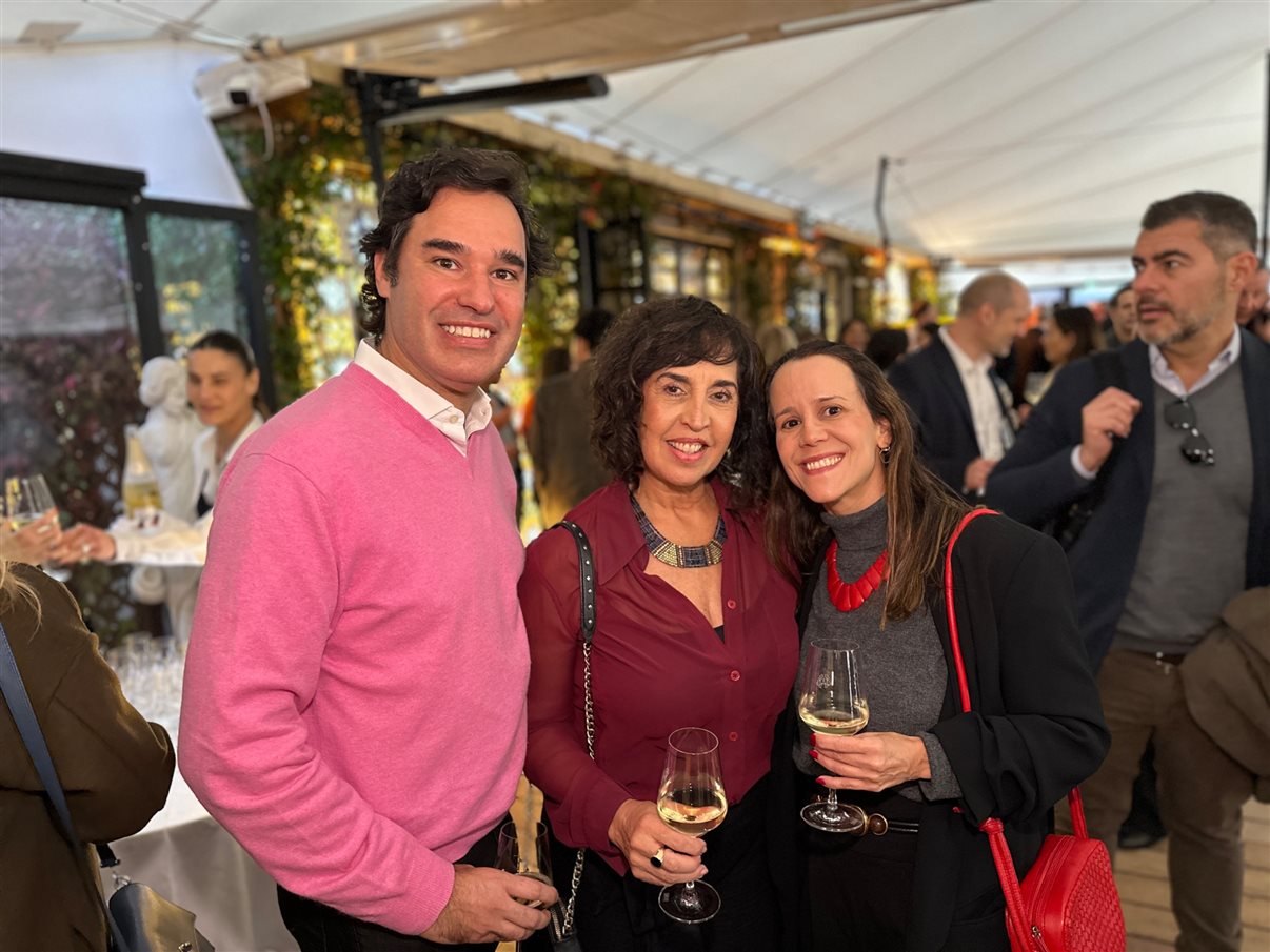 Sylvia Silva, da Embark Beyond Brasil, Tomas Perez, do TP Group, e Jennifer Ponton, da Embark Beyond