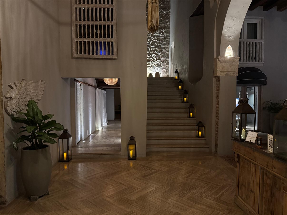 Embarque na lancha para o beach club