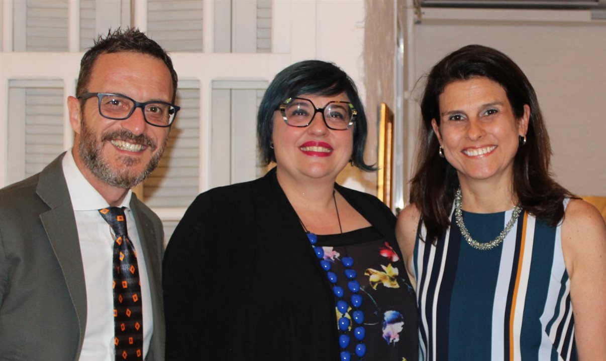 Roberto Pannozzo, Zena Batocchi e Maria Camilla Alcorta, da Carrani Tours