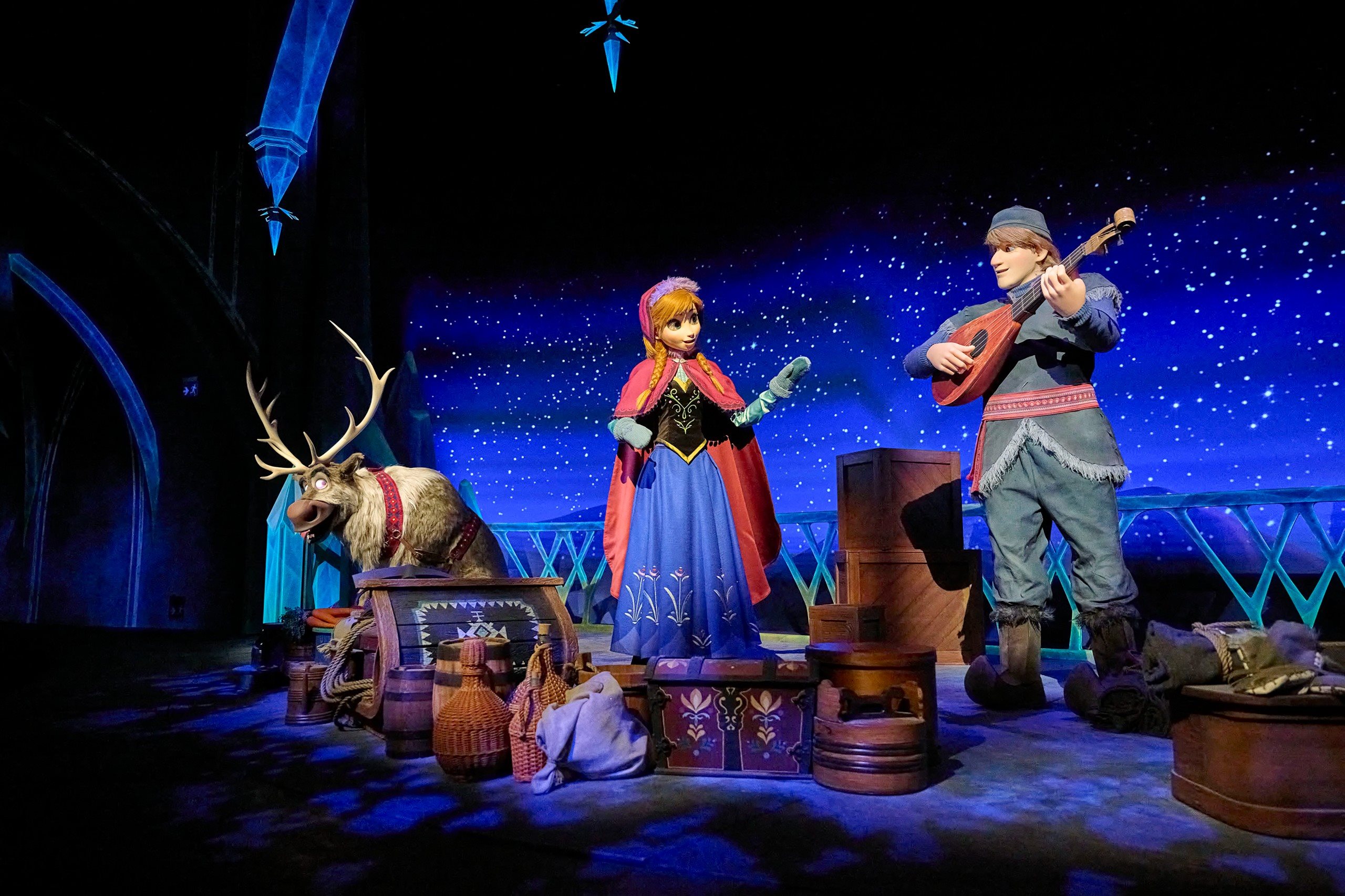 Audio-Animatronics da Anna, Elsa e Kristoff na atração Frozen Ever After