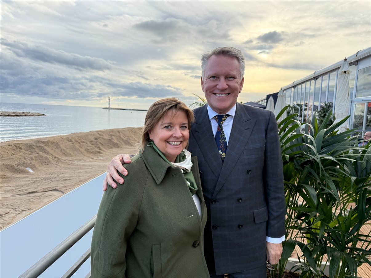 Estela Farina e Steve Odell, na ILTM Cannes