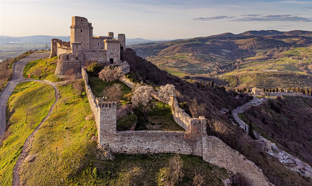 Com mais de 16 anos de atuação internacional, a Vosaio Travel diferencia-se por ter equipes no Brasil