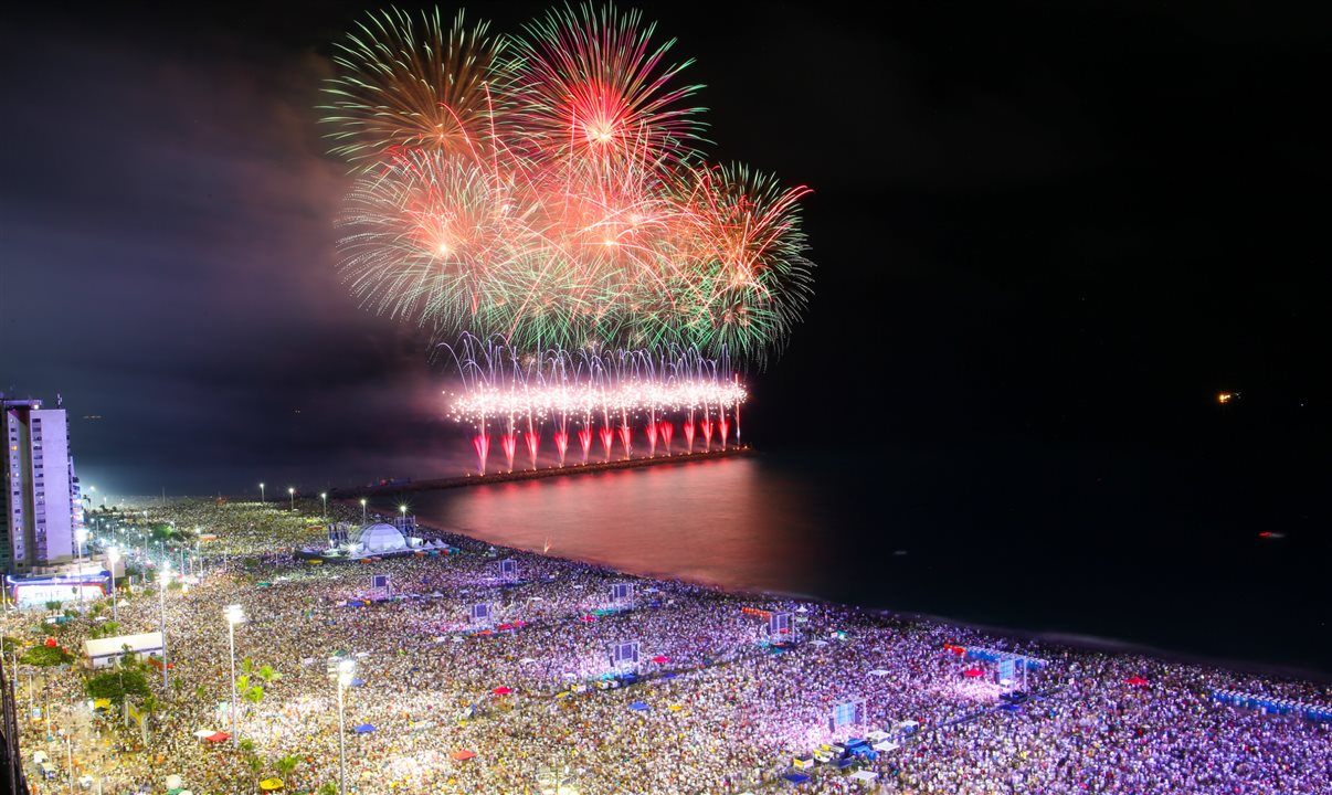 Cidade será tomada por uma grande celebração musical, reunindo artistas locais e nacionais em três palcos: Aterro da Praia de Iracema, Messejana e Conjunto Ceará