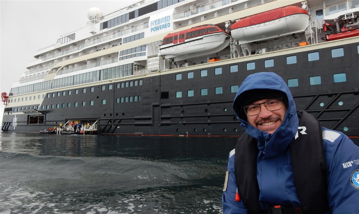 Pablo Zabala, diretor da Discover Cruises no Brasil, está com a PANROTAS na expedição
