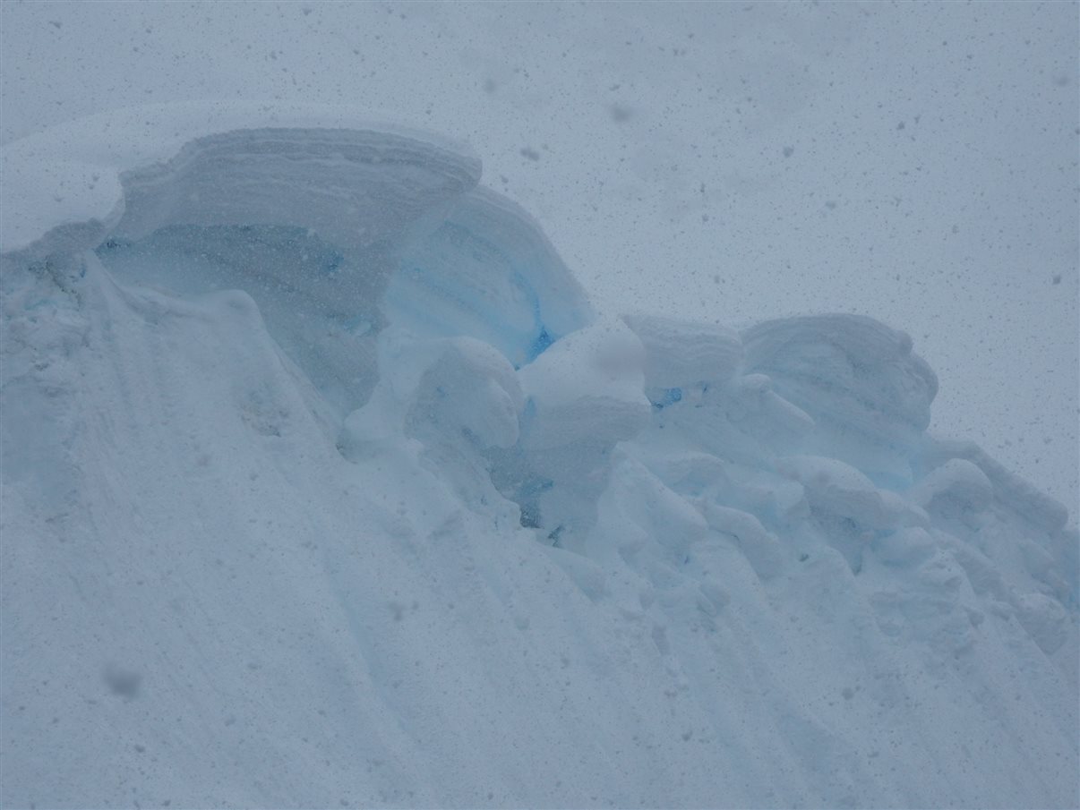 Detalhe de tag que indica a qual grupo cada passageiro faz parte durante a expedição