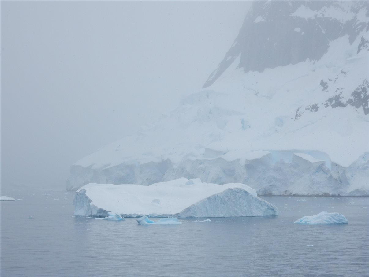Detalhe de tag que indica a qual grupo cada passageiro faz parte durante a expedição