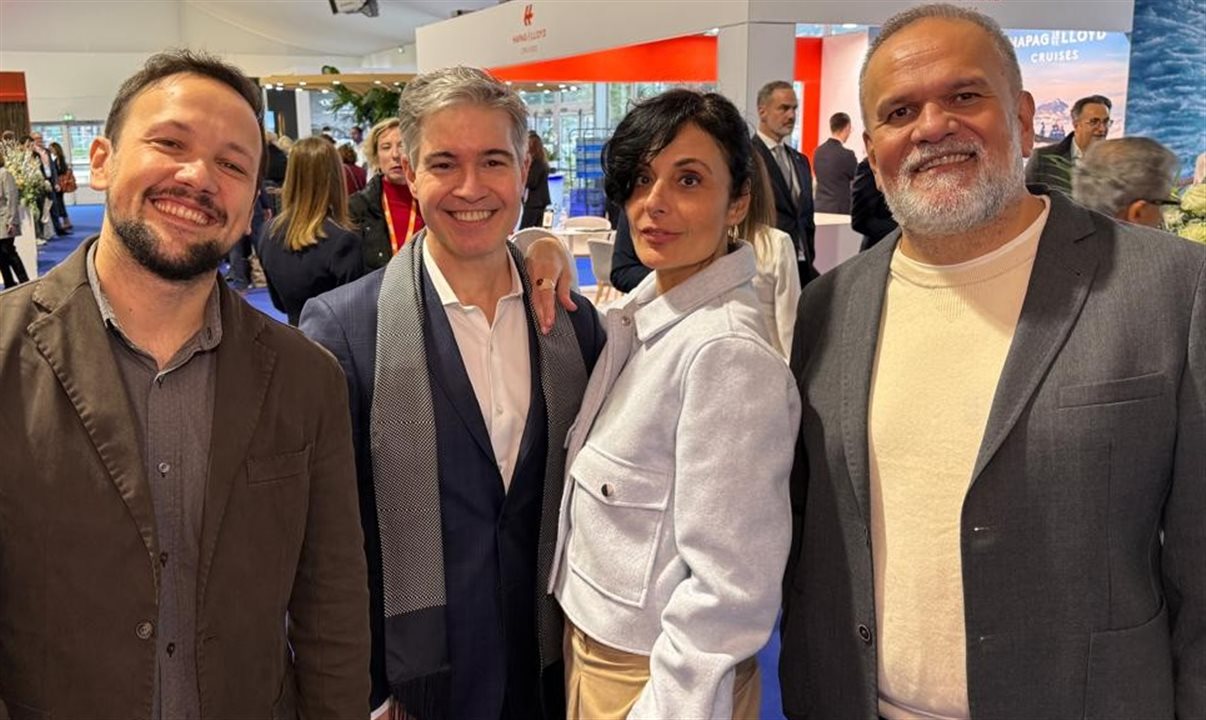 Mídia brasileira e Cannes: Rodrigo Vieira e Artur Luiz Andrade, da PANROTAS, com Jayme Drumond e Juliana Saad