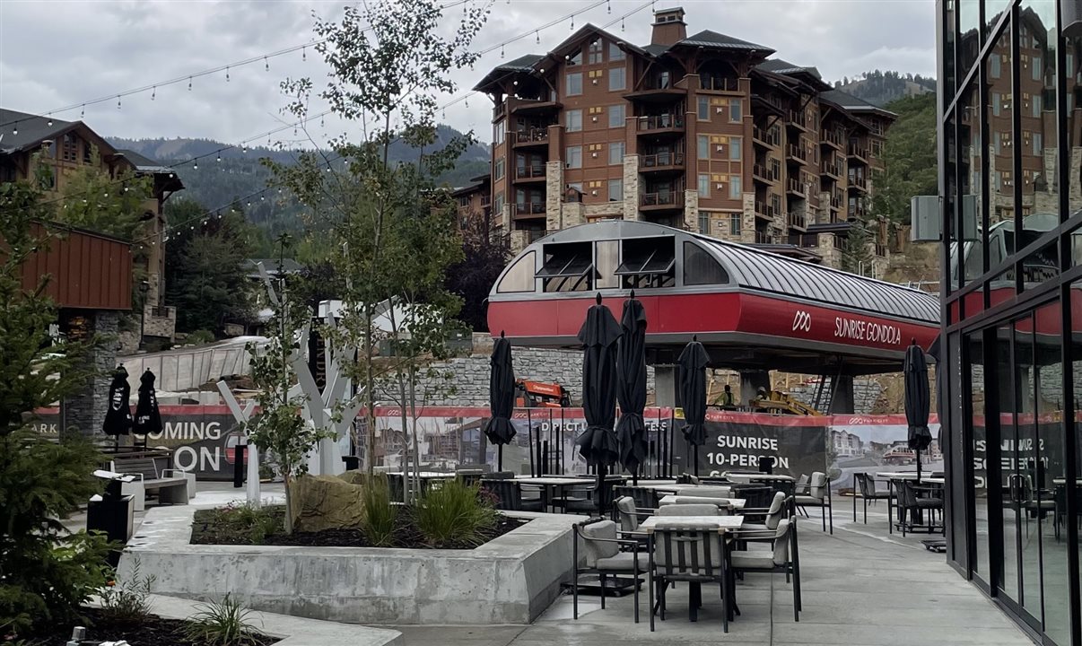 Novo equipamento substituiu o teleférico existente, melhorando o acesso à montanha pelo lado de Canyons Village