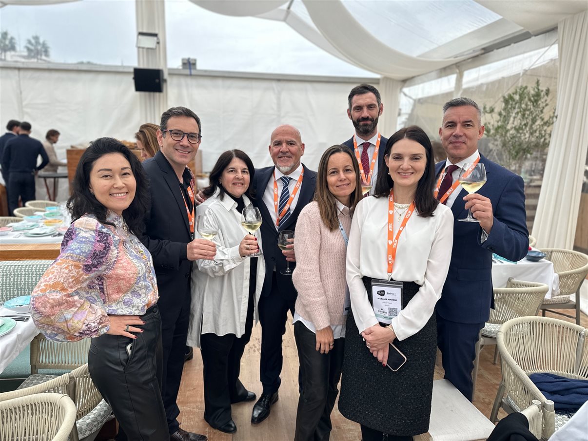 Mayra Iguchi, da Hip Hotels (representante da Starhotels), Gabriel Camargo, da CT Operadora, Jaqueline Dallal, da LTN Brasil, Maurício Menendez, da Starhotels, Liliana Biolchini, da Travel Place, Davide Ballardini, da Starhotels, Natalia Marchi, da Marchi Travel, e Diego Rumazza, da Starhotels