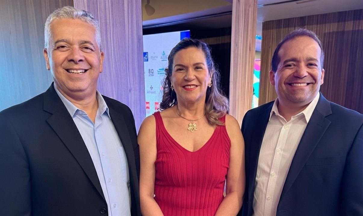 Alberto Augusto (Sindegtur CE), eleito vice-presidente da Câmara Setorial de Turismo e Eventos da Adece/Sedet-CE, Márcia Pinheiro (Abav-CE) como secretária e Leonardo Araripe (Abeoc-CE), presidente
