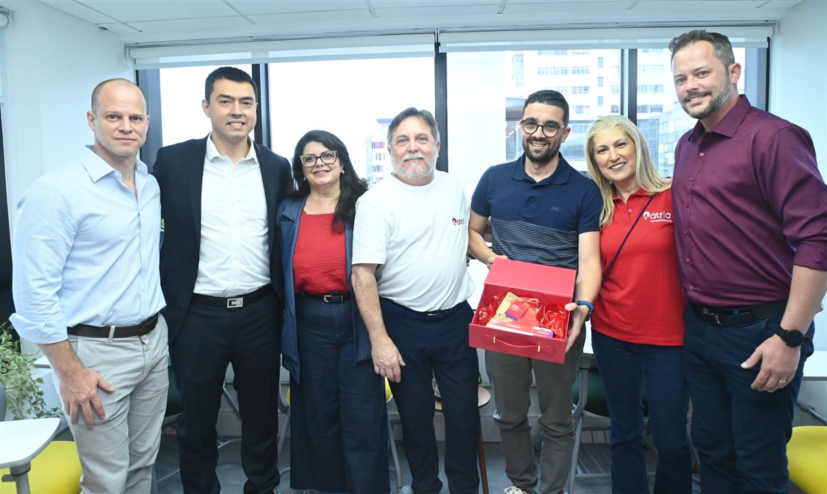 José Guilherme Alcorta, da PANROTAS, Daniel Toledo, Kati Rodrigues e André Dentzien, do Grupo Pátria, Renato Sousa, da PANROTAS, Pati Figueiredo e Alex Folla, do Grupo Pátria