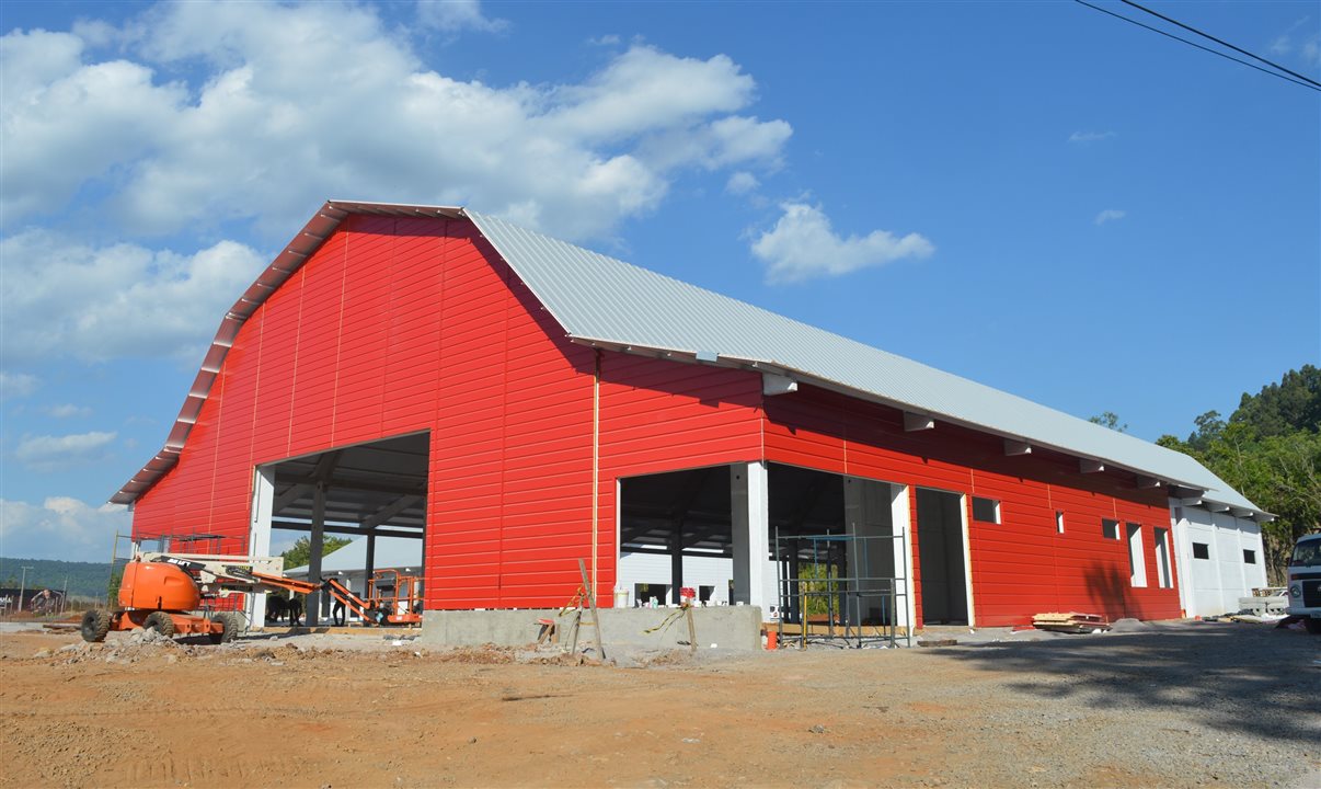 Obras do Parque Automotivo Temático Model A Village