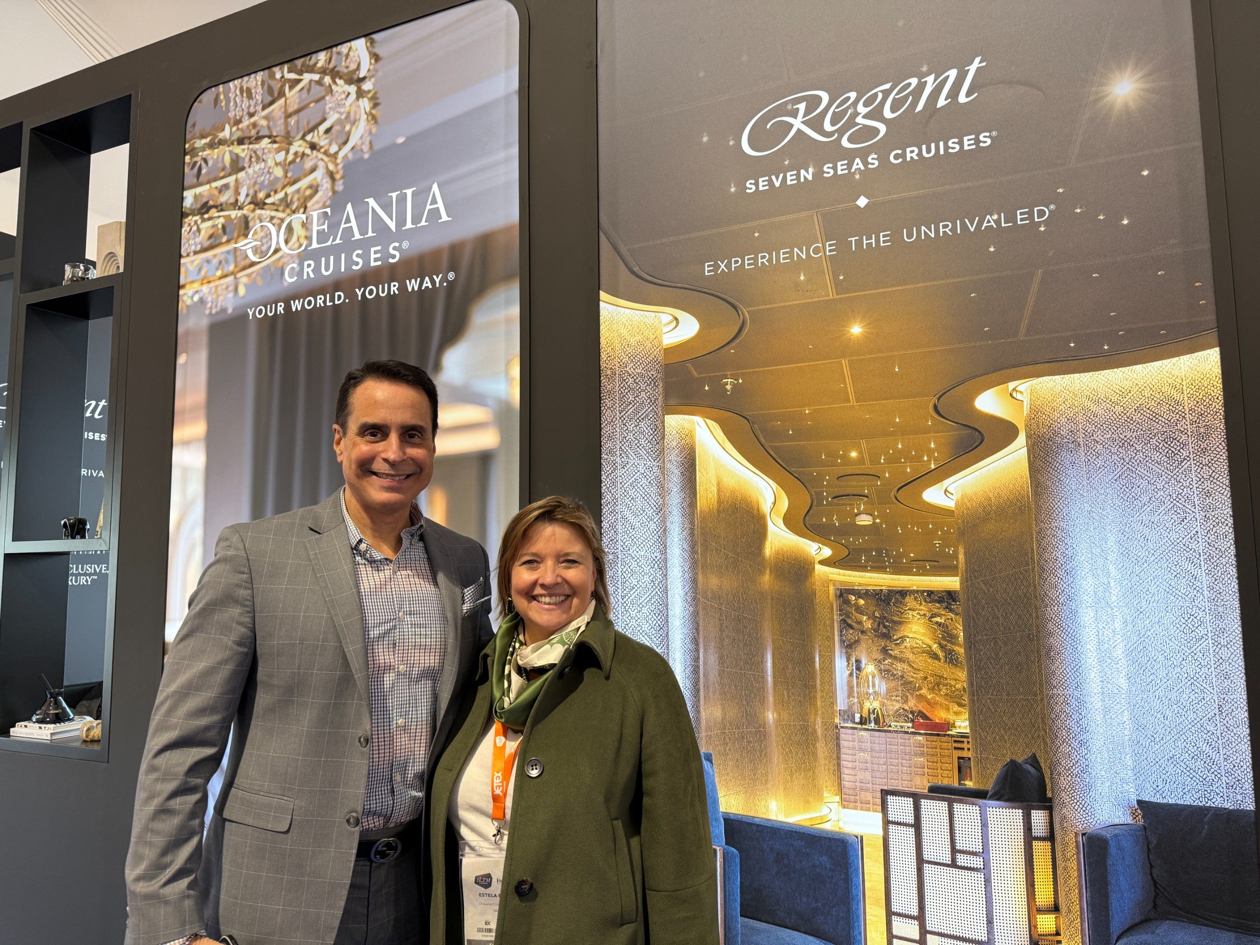 Frank Medina, VP das marcas NCLH para América Latina, com a diretora Brasil, Estela Farina, na ILTM Cannes