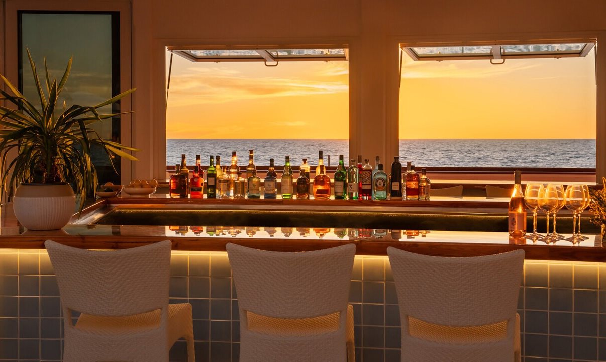 Bar do Naples Beach Club