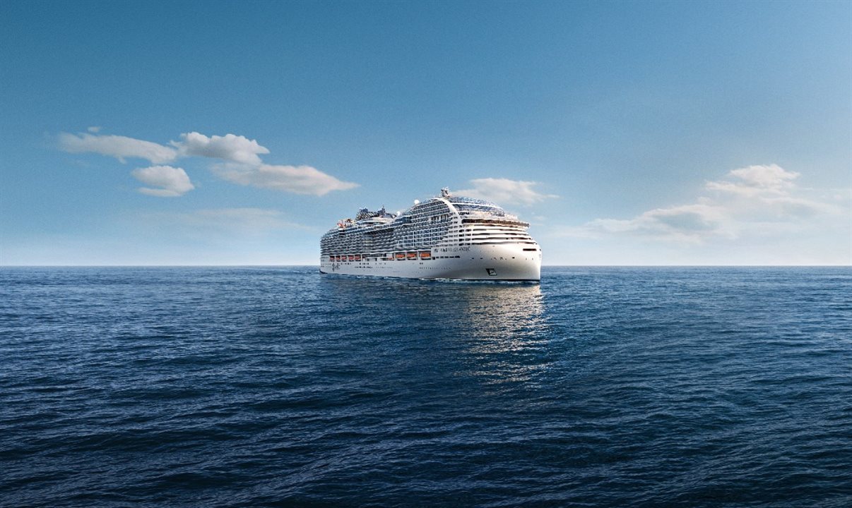 Como o quarto navio da Classe World, o navio foi concebido para unir o estilo europeu com o conforto americano