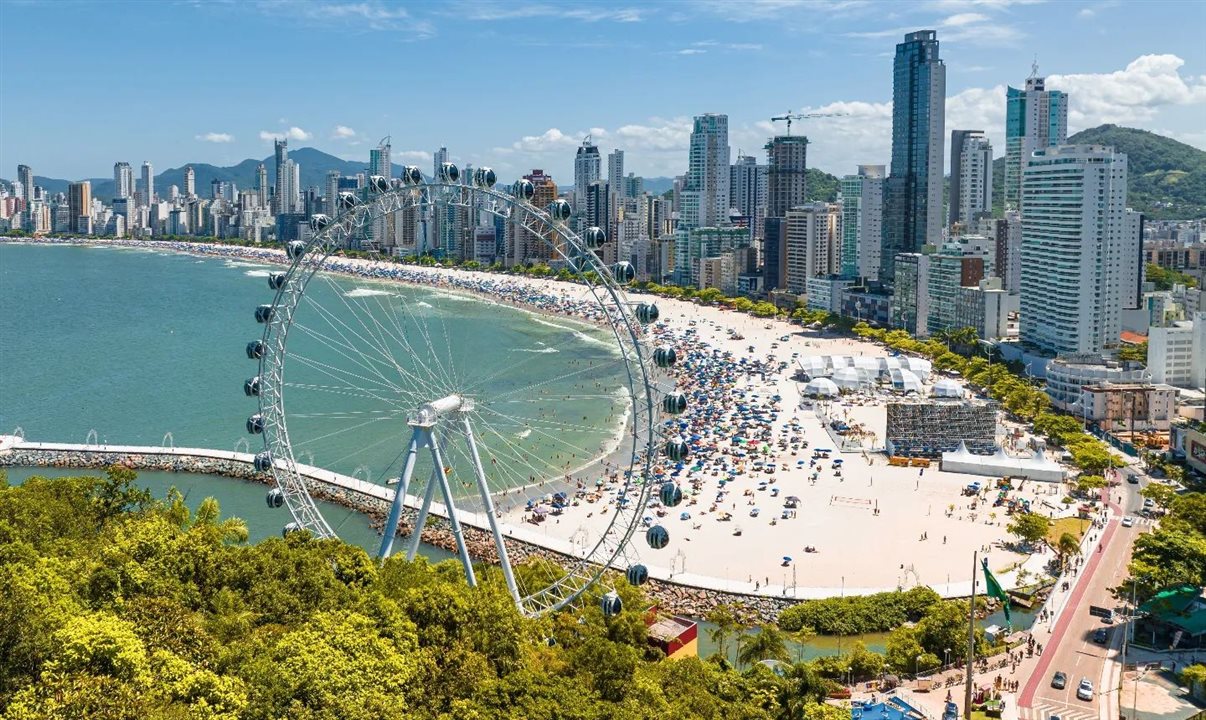 Pontal Norte se transformará em uma grande arena de música e entretenimento, com oito horas de atrações gratuitas à beira-mar e em frente à atração turística