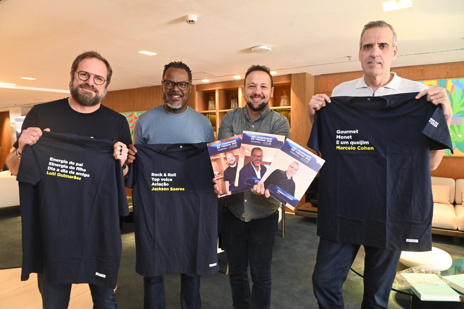 100+ Poderosos do Turismo PANROTAS Curaçao 2025 homenageia os integrantes com uma camiseta personalizada