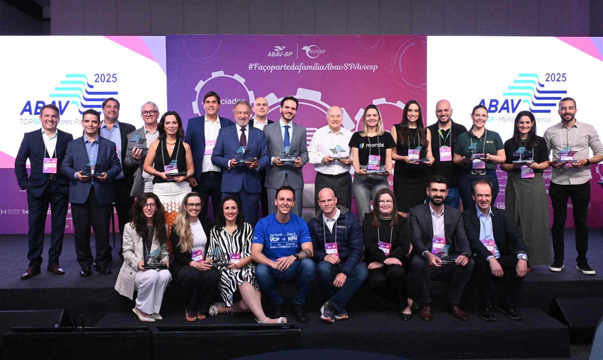 Os premiados pela Abav-SP | Aviesp no palco do Abav MeetingSP