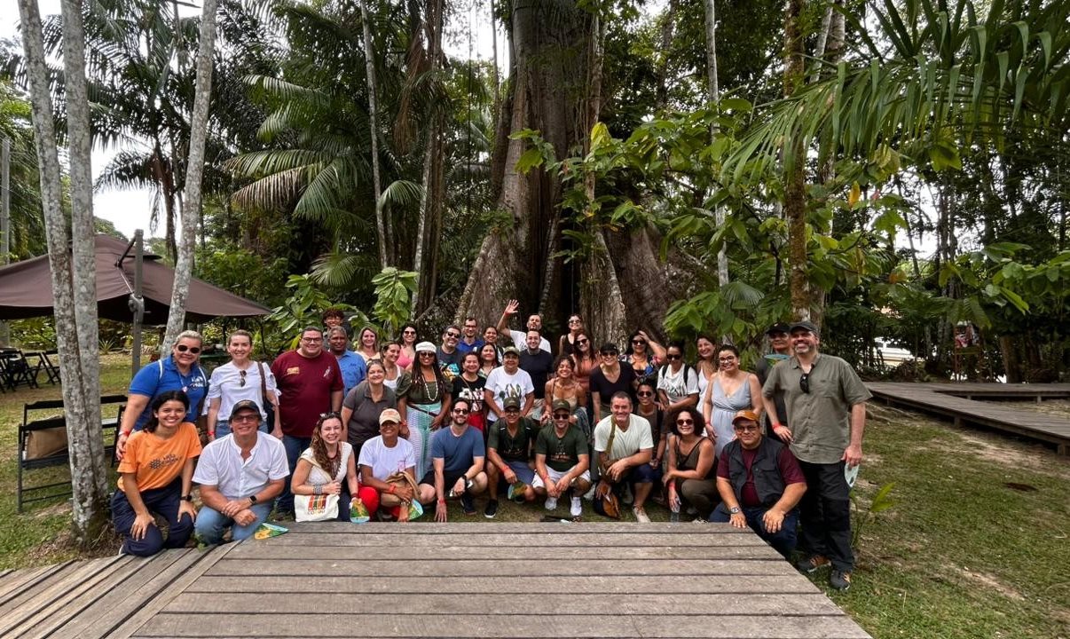 A programação reuniu representantes do setor de Turismo, comunidades locais, gestores públicos e especialistas, reforçando a centralidade da Amazônia nas discussões sobre sustentabilidade