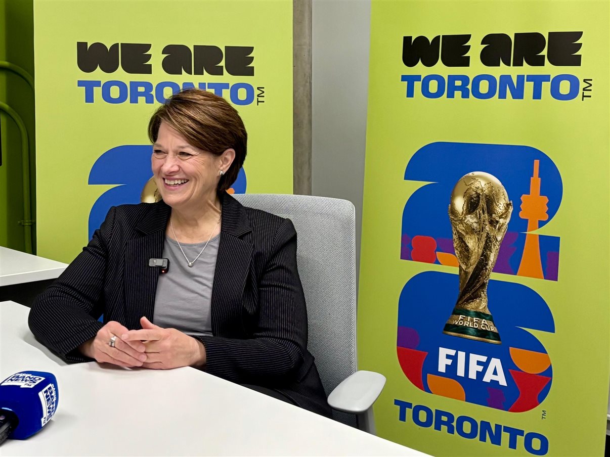 Sharon Bollenbach, diretora executiva do Secretariado da FIFA em Toronto