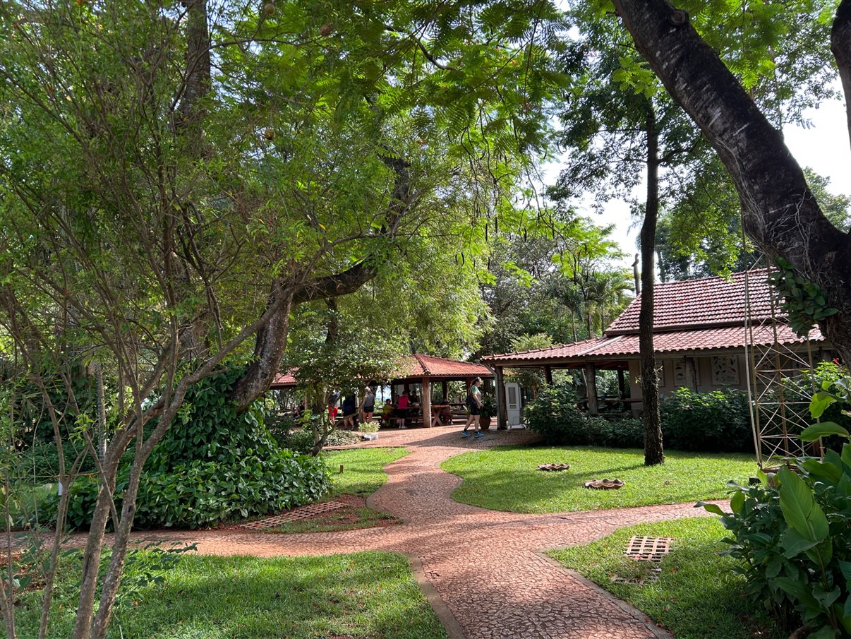 Tainara Dini, da Sakura, e Ana Paula Ramazzini, da Integração Trade