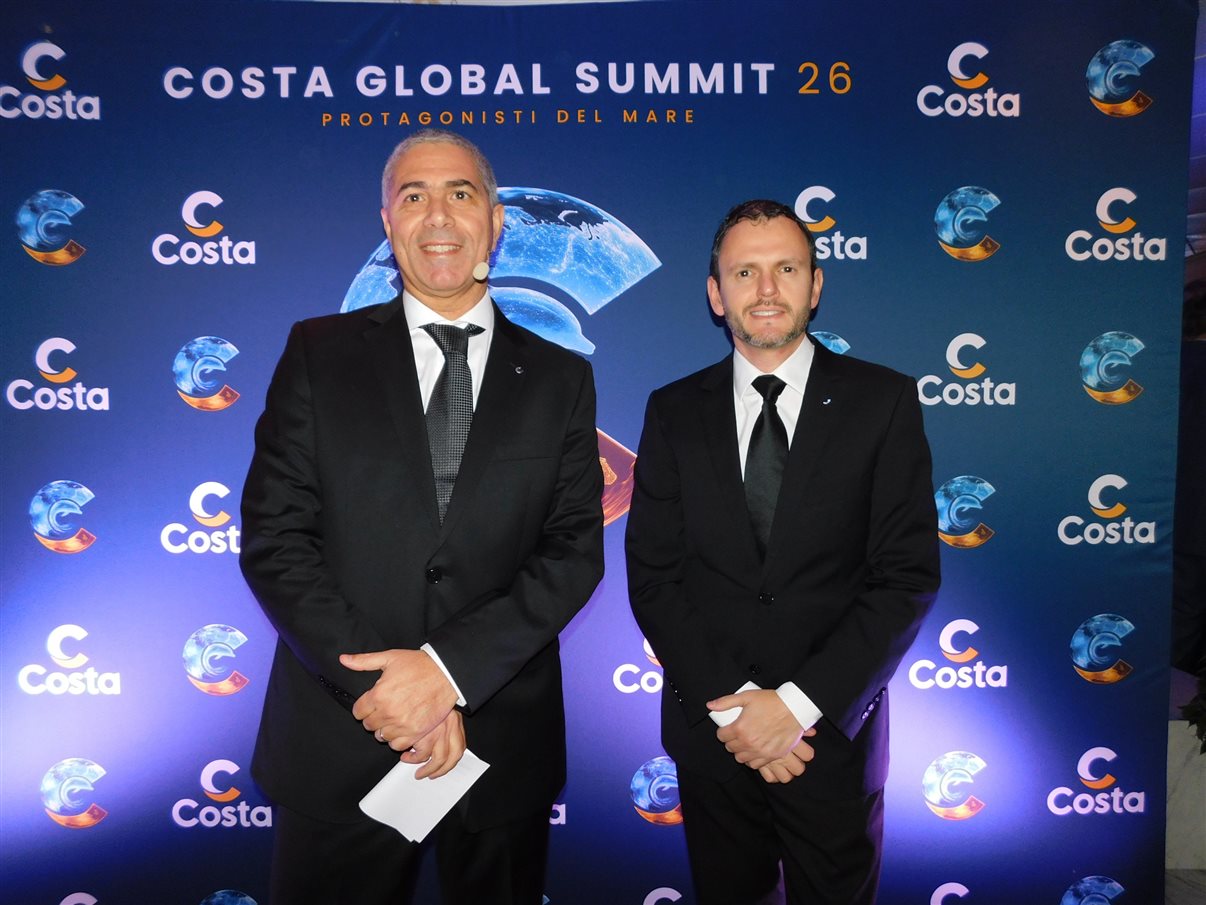 Premiados da noite: Aldo Leone, da Agaxtur, Patty Leone, influenciadora digital e apresentadora do programa Mala Pronta (Jovem Pan News), Fabio Mader, da CVC Corp, Vera Figueiredo e Alceu Figueiredo, da VCP Tur