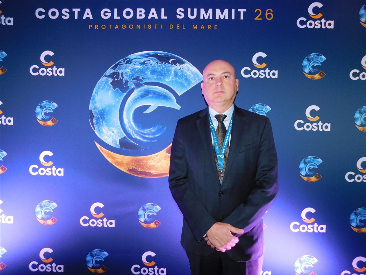 Premiados da noite: Aldo Leone, da Agaxtur, Patty Leone, influenciadora digital e apresentadora do programa Mala Pronta (Jovem Pan News), Fabio Mader, da CVC Corp, Vera Figueiredo e Alceu Figueiredo, da VCP Tur