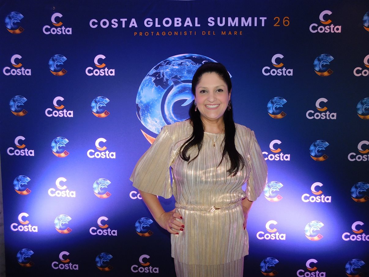 Premiados da noite: Aldo Leone, da Agaxtur, Patty Leone, influenciadora digital e apresentadora do programa Mala Pronta (Jovem Pan News), Fabio Mader, da CVC Corp, Vera Figueiredo e Alceu Figueiredo, da VCP Tur