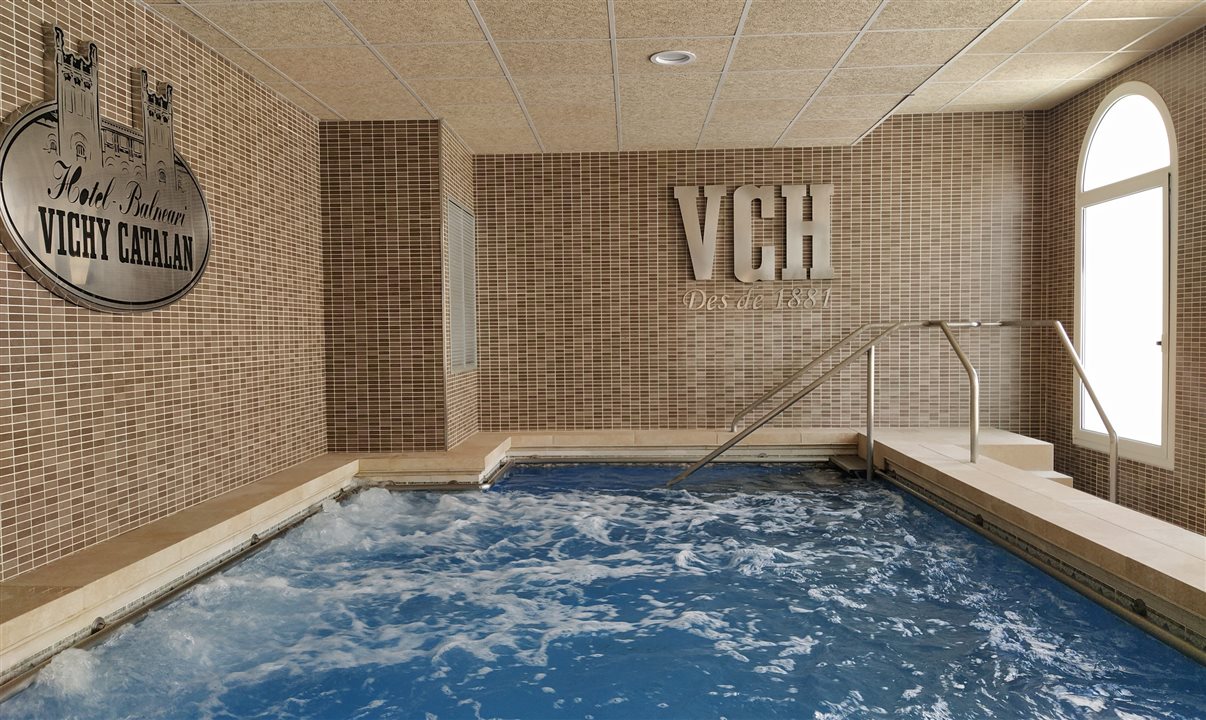 Uma das piscinas do Spa do Hotel Balneário Vichy Catalán