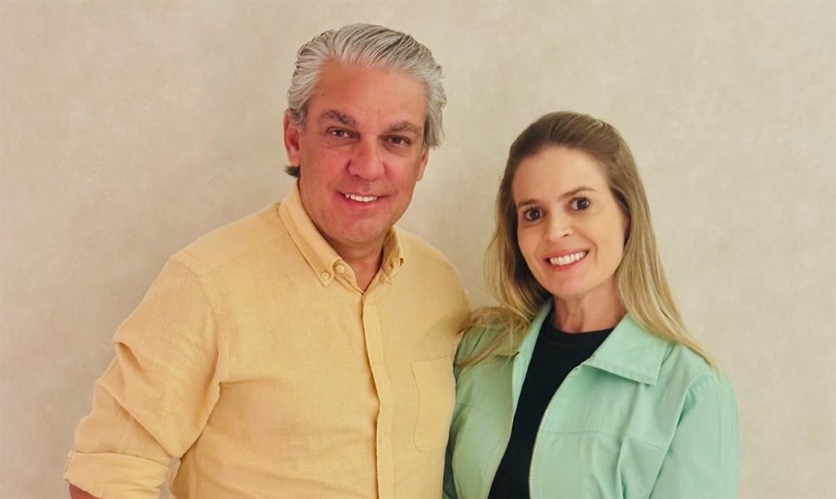 Fernando Santos e Michelle Martinussi, sócios da Conextravel