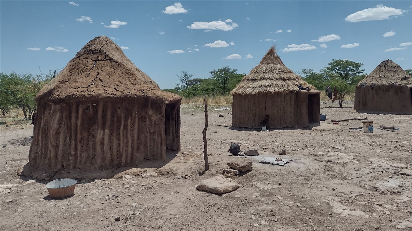 Habita&ccedil;&otilde;es na aldeia do povo Himba