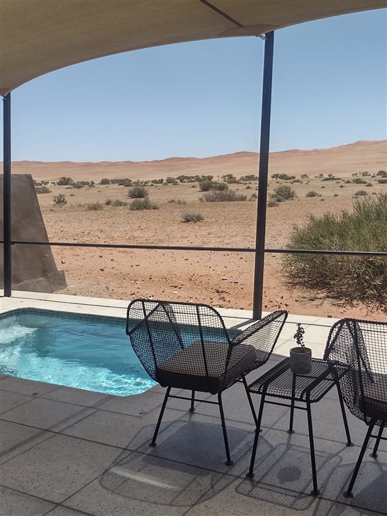 Piscina privativa de lodge, com vista para o deserto, no hotel The Desert Grace