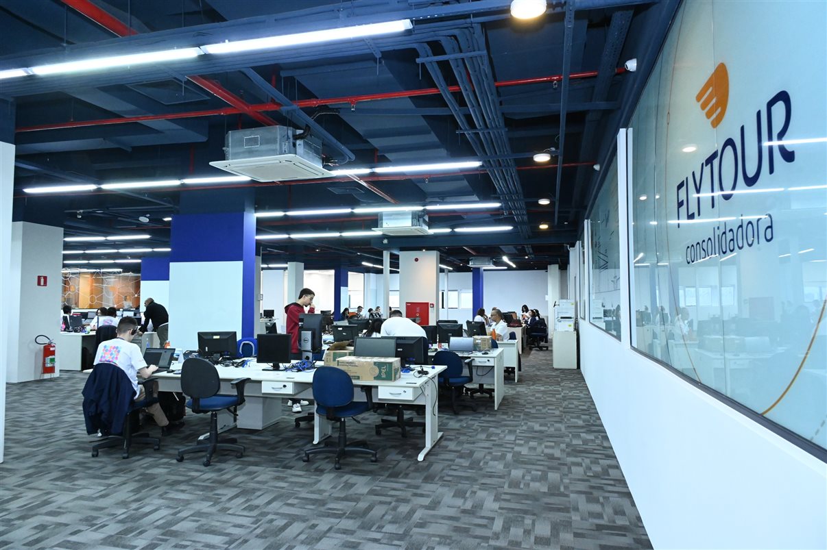 Entrada da nova sede da Flytour Consolidadora