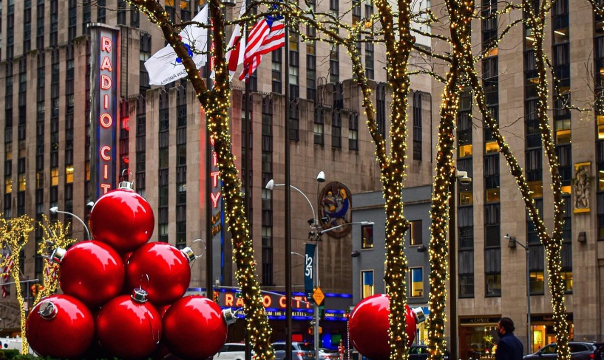 A determinação prevê, no entanto, que chefes de agências podem manter serviços considerados essenciais