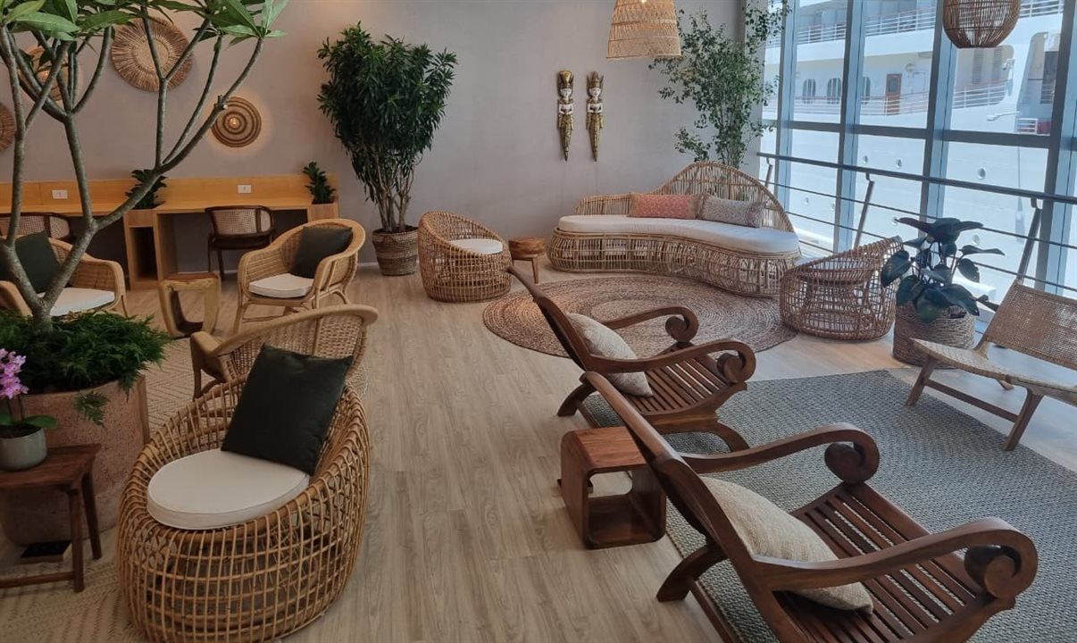 Espaço tem mais de 300 metros quadrados e capacidade para receber até 80 passageiros