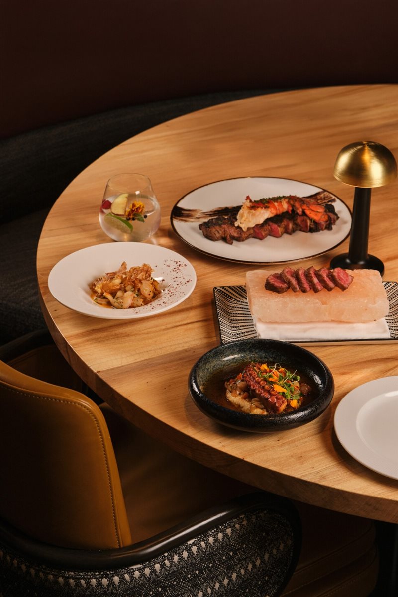 Capa possui quatro estrelas Michelin