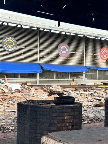 Espa&ccedil;o onde &eacute; feito a queima e impermeabiliza&ccedil;&atilde;o das panelas