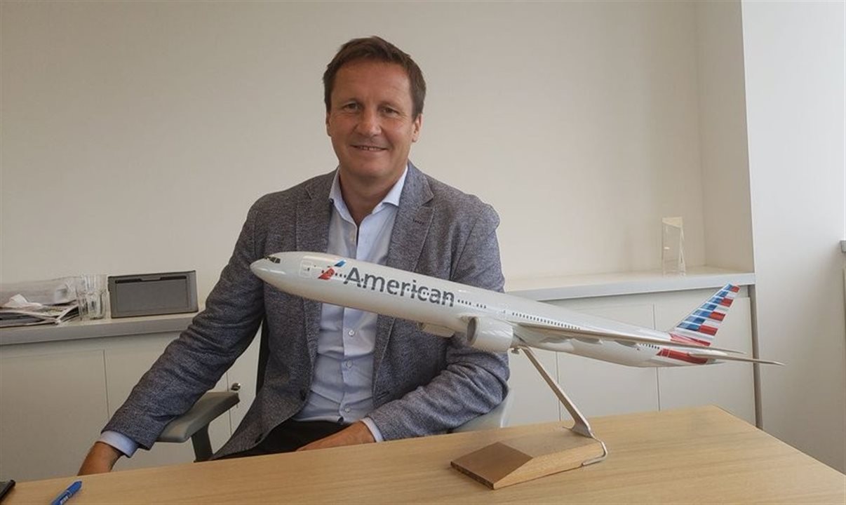 Duncan Paterson volta à American Airlines